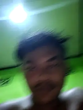 Snapshot of bagasFreedom chatting on March 22, 2026, 6:33 pm bagasFreedom online show from March 22, 2026, 6:33 pm