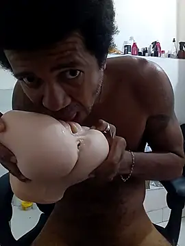 moreno25centimetro online show from January 12, 2026, 5:51 pm