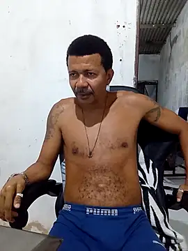 Snapshot of moreno25centimetro chatting on April 21, 2026, 11:18 pm moreno25centimetro online show from April 21, 2026, 11:18 pm