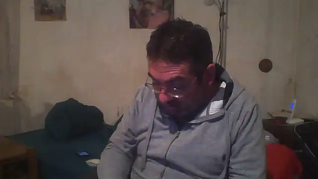 Snapshot of Jouons-ensembles2 chatting on November 22, 2025, 2:10 am Jouons-ensembles2 online show from November 22, 2025, 2:10 am