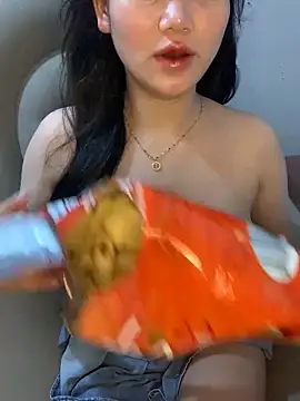 Snapshot of Samcutes chatting on September 17, 2025, 6:15 am Samcutes online show from September 17, 2025, 6:15 am