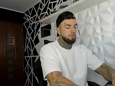 Chrisjordan66 online show from October 22, 2025, 6:24 am