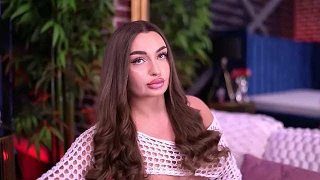 MillaSerene online show from February 6, 2026, 6:07 am