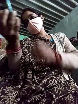 Snapshot of MISS_LOVE_001 chatting on October 29, 2025, 2:19 pm MISS LOVE 001 online show from October 29, 2025, 2:19 pm