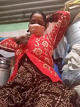 Snapshot of MISS_LOVE_001 chatting on December 14, 2025, 4:34 pm MISS LOVE 001 online show from December 14, 2025, 4:34 pm