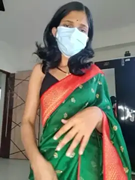 Shivani2002 online show from April 9, 2026, 9:26 am