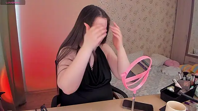 Alice next door online show from March 18, 2026, 1:25 pm