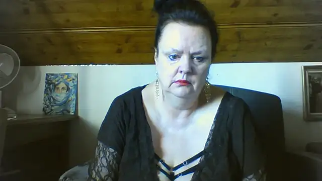 TiffanyMature online show from April 2, 2026, 8:34 am