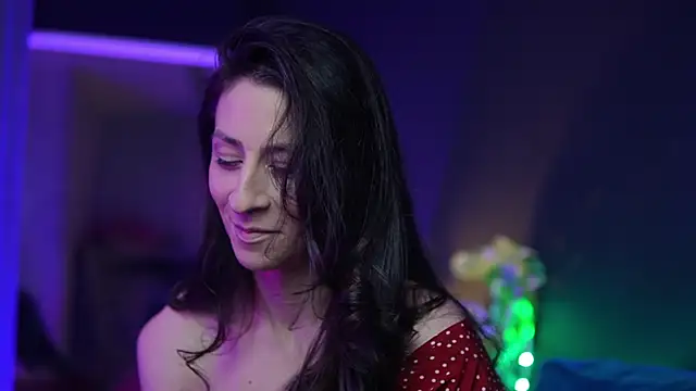 RubyRosa online show from December 17, 2025, 10:49 pm