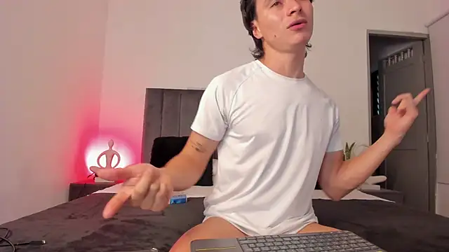 AlexanderHall online show from September 26, 2025, 9:52 pm