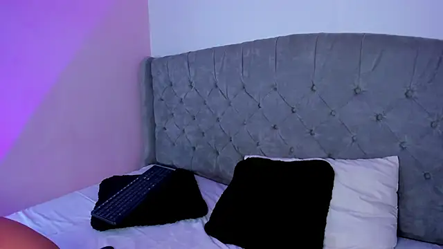 Snapshot of BianncaRibeiro chatting on March 2, 2026, 9:43 pm BianncaRibeiro online show from March 2, 2026, 9:43 pm