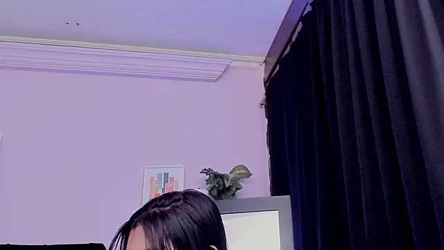 Snapshot of emmabridgerton chatting on November 26, 2025, 9:27 pm emmabridgerton online show from November 26, 2025, 9:27 pm