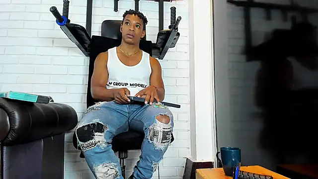 ItaloMoore online show from January 18, 2026, 11:25 am