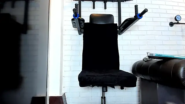 ItaloMoore online show from February 26, 2026, 11:53 am