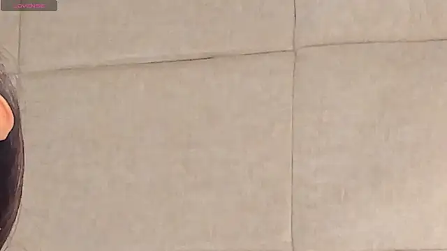 Snapshot of VioletHilton chatting on September 9, 2025, 9:25 pm VioletHilton online show from September 9, 2025, 9:25 pm