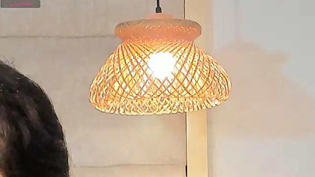 Snapshot of VioletHilton chatting on September 29, 2025, 6:57 pm VioletHilton online show from September 29, 2025, 6:57 pm