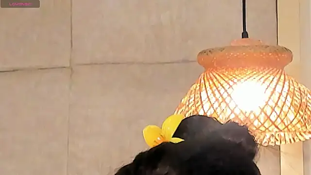 Snapshot of VioletHilton chatting on October 1, 2025, 7:42 pm VioletHilton online show from October 1, 2025, 7:42 pm