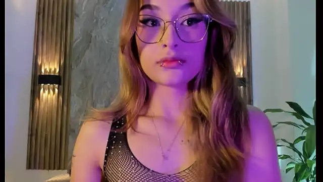 Melodylane online show from December 19, 2025, 11:06 am