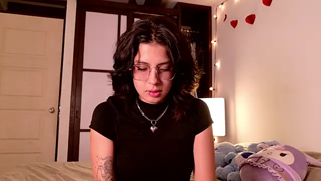Snapshot of jupiter_sin_h chatting on April 26, 2026, 1:25 am jupiter sin h online show from April 26, 2026, 1:25 am