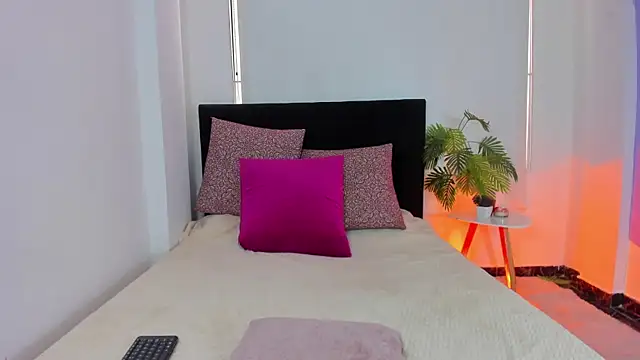 Snapshot of LunaVelvet777 chatting on November 21, 2025, 3:00 pm LunaVelvet777 online show from November 21, 2025, 3:00 pm