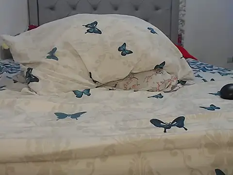 nahomibeckers online show from October 23, 2025, 5:55 pm