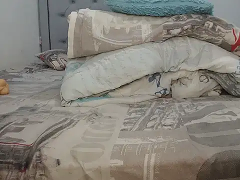 nahomibeckers online show from March 28, 2026, 1:33 pm