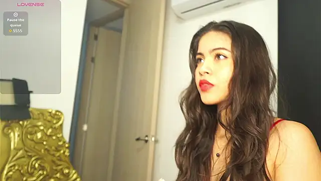 Snapshot of AKASHHAAA chatting on October 9, 2025, 10:08 pm AKASHHAAA online show from October 9, 2025, 10:08 pm