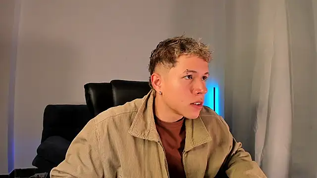 Snapshot of nathan_blake chatting on October 24, 2025, 8:16 pm nathan blake online show from October 24, 2025, 8:16 pm