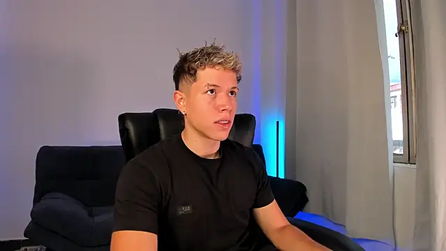 Snapshot of nathan_blake chatting on October 26, 2025, 8:37 pm nathan blake online show from October 26, 2025, 8:37 pm