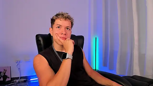 Snapshot of nathan_blake chatting on November 8, 2025, 3:23 pm nathan blake online show from November 8, 2025, 3:23 pm