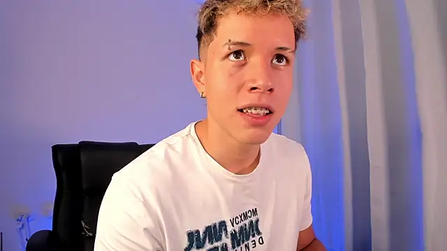 Snapshot of nathan_blake chatting on November 13, 2025, 11:03 pm nathan blake online show from November 13, 2025, 11:03 pm