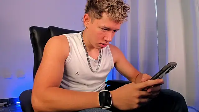 Snapshot of nathan_blake chatting on November 24, 2025, 3:23 pm nathan blake online show from November 24, 2025, 3:23 pm