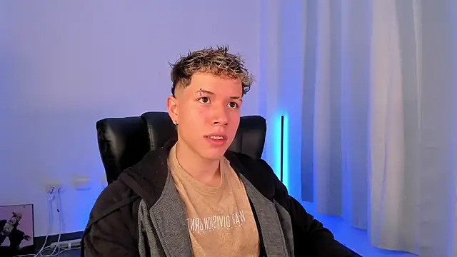 Snapshot of nathan_blake chatting on November 27, 2025, 7:16 pm nathan blake online show from November 27, 2025, 7:16 pm