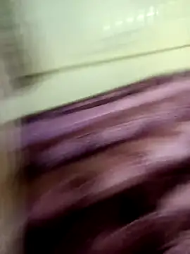 Snapshot of reena502 chatting on November 10, 2025, 5:28 am reena502 online show from November 10, 2025, 5:28 am