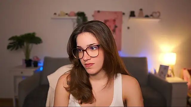 Snapshot of kissie_cat chatting on February 18, 2026, 2:13 pm kissie cat online show from February 18, 2026, 2:13 pm