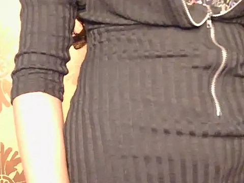 imaila18 online show from October 2, 2025, 4:52 am