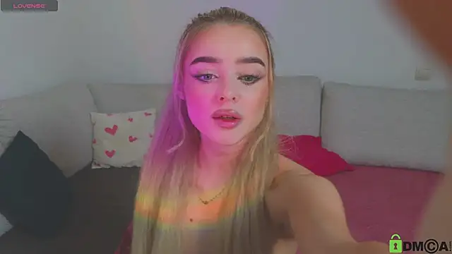 Snapshot of Relax_Time_ chatting on September 10, 2025, 3:23 pm Relax Time online show from September 10, 2025, 3:23 pm