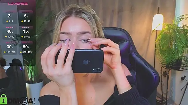 Snapshot of Relax_Time_ chatting on November 7, 2025, 11:32 am Relax Time online show from November 7, 2025, 11:32 am