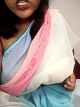 Snapshot of Cute_mikii chatting on November 9, 2025, 10:46 am Cute mikii online show from November 9, 2025, 10:46 am