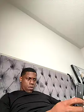 Snapshot of labishyoung25 chatting on October 1, 2025, 1:28 pm labishyoung25 online show from October 1, 2025, 1:28 pm