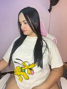 Snapshot of Andrea-Lu chatting on October 8, 2025, 12:30 am Andrea-Lu online show from October 8, 2025, 12:30 am