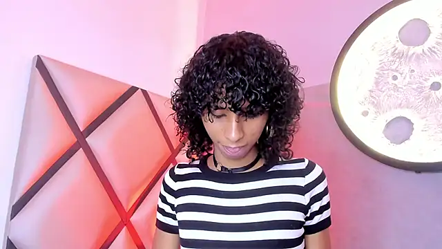 Snapshot of venus-03 chatting on November 19, 2025, 3:28 am venus-03 online show from November 19, 2025, 3:28 am