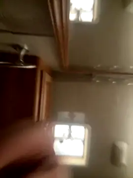 Snapshot of speakonit chatting on October 9, 2025, 7:34 pm speakonit online show from October 9, 2025, 7:34 pm