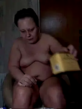 Snapshot of Tupo070481 chatting on November 22, 2025, 5:06 am Tupo070481 online show from November 22, 2025, 5:06 am