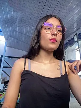 hotwife26 online show from May 13, 2026, 5:21 pm