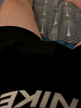 Snapshot of T0To_ chatting on December 17, 2025, 6:14 pm T0To online show from December 17, 2025, 6:14 pm