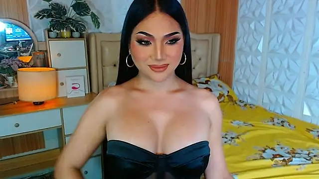 ValeriaHelaby online show from October 9, 2025, 4:38 pm