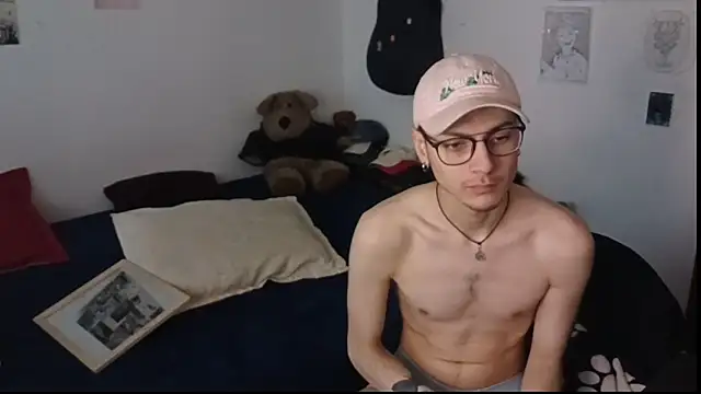 Snapshot of Dioniso_guy8 chatting on September 9, 2025, 3:33 pm Dioniso guy8 online show from September 9, 2025, 3:33 pm