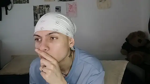 Snapshot of Dioniso_guy8 chatting on September 12, 2025, 1:22 pm Dioniso guy8 online show from September 12, 2025, 1:22 pm