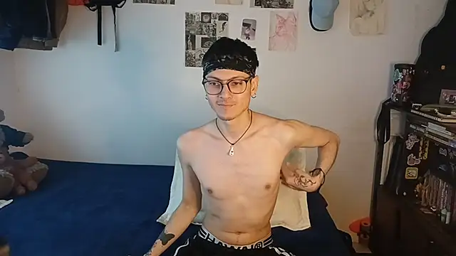 Snapshot of Dioniso_guy8 chatting on October 7, 2025, 7:22 pm Dioniso guy8 online show from October 7, 2025, 7:22 pm